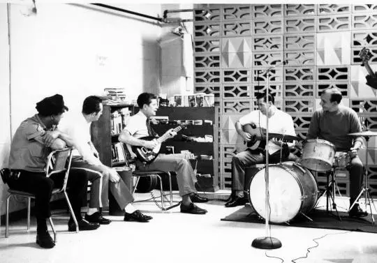 4400-msp-warden-don-wyrick-with-inmate-band-c1960s_482