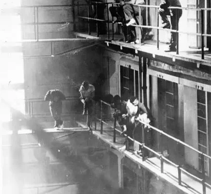 4501-msp-inside-a-hall-1960s_488