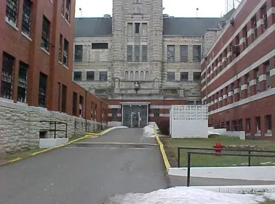 housing-unit-1-exterior-3_496