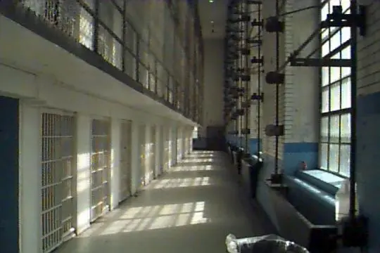 housing-unit-3-interior-2_500