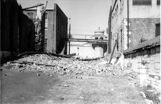 summers-collection-prison-riot-back-tower-1954_234